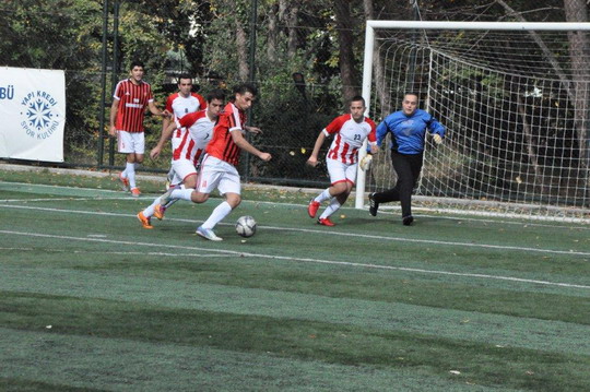 Futbol turnuvasında heyecan devam ediyor.