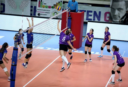 Kadın Voleybol Takımımız Bir Kez Daha Şampiyon...