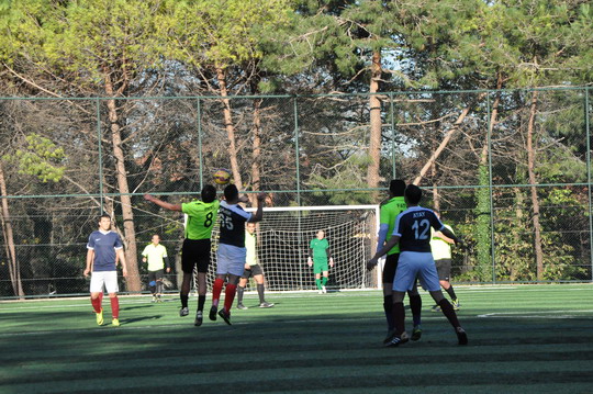 Futbol Turnuvası’nda ikinci tur karşılaşmaları kıyasaya mücadelelerle devam ediyor.