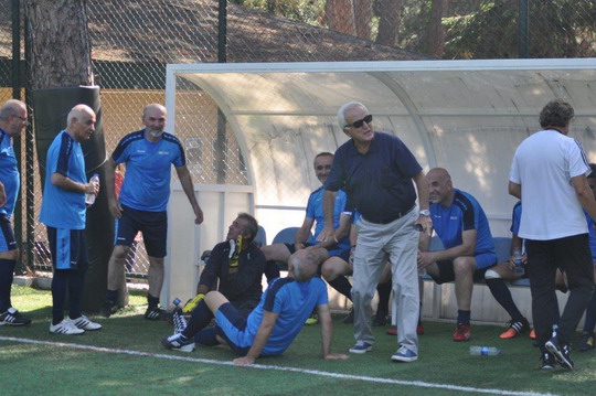 Emeklilerimiz futbol için sahadaydı!