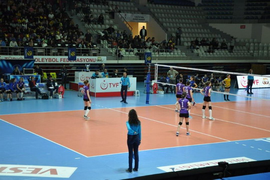 Kadın Voleybol Takımımız Bir Kez Daha Şampiyon...