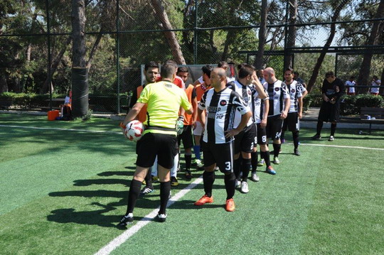 Yapı Kredi 2017 Futbol Turnuvası’nda ilk hafta karşılaşmaları oynandı!