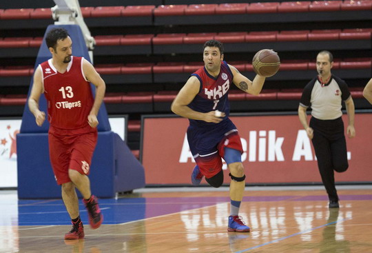 Erkek Basketbol Takımımız bronz madalyaya uzandı, ama erişemedi ...