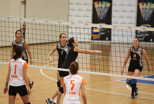 Bayan Voleybol Takımımızdan bir galibiyet daha...