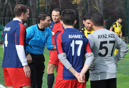 Yapı Kredi Futbol Turnuvası'nda Yarı Final haftası...