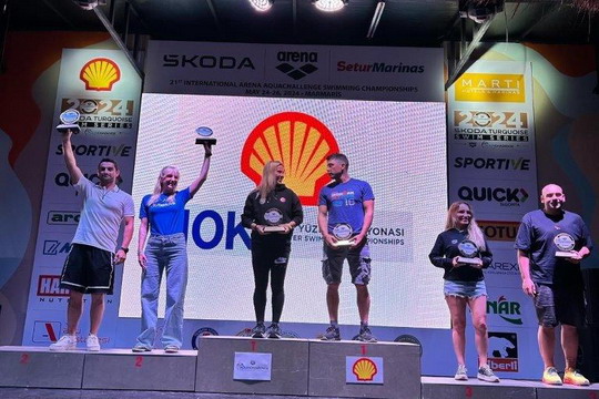 Yüzme takımı sporcularımız Marmaris AquaChallenge yüzme yarışlarından toplam 17 madalya ile döndü!