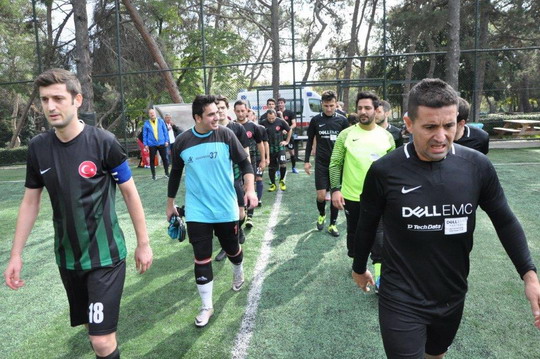 Futbol turnuvasında YKB CUP ve YKB LİG İkinci tur heyecanı başladı.