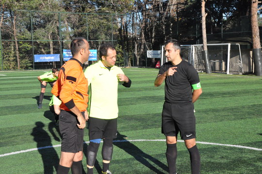 Futbol Turnuvası’nda ikinci tur karşılaşmaları kıyasaya mücadelelerle devam ediyor.