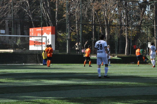 2019 Yılı BizClub İstanbul Futbol Turnuvası’nda Çeyrek Final karşılaşmaları geçtiğimiz hafta sonu Cumartesi  ve Pazar günü oynanan maçlarla tamamlandı.