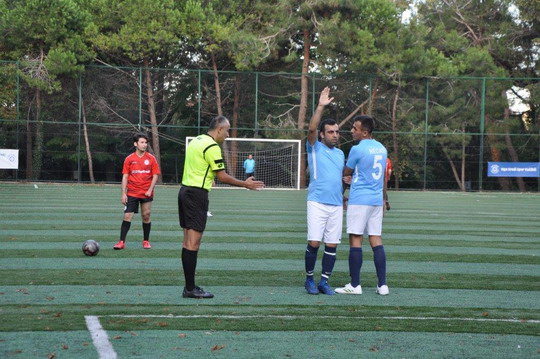 BizClub Futbol Turnuvasında ilk aşama grupları tamamlandı.
