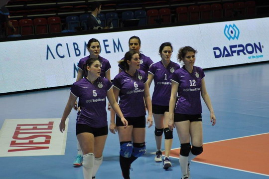 Kadın Voleybol Takımımız Bir Kez Daha Şampiyon...