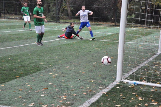Futbol turnuvasında gruplardaki sıralamalar netleşiyor.