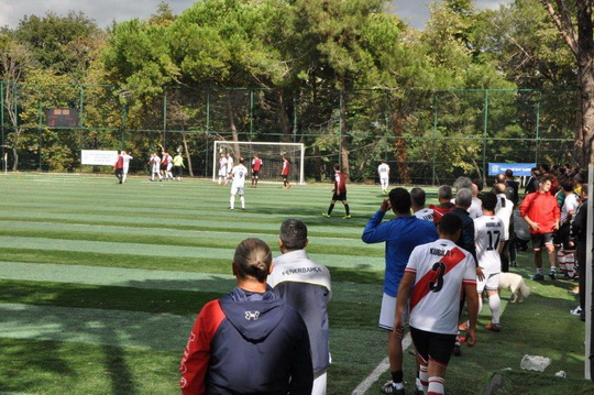 BizClub Futbol Turnuvasında ilk aşama grupları tamamlandı.