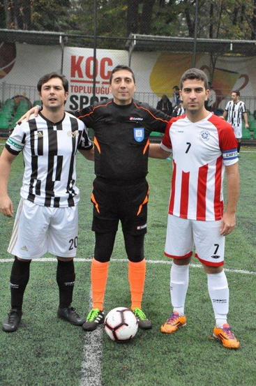 Futbol turnuvasında gruplardaki sıralamalar netleşiyor.