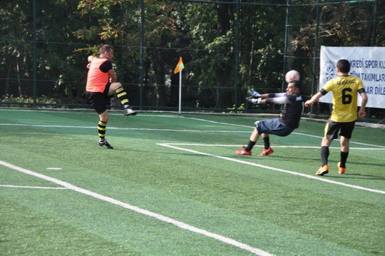 Yapı Kredi 2017 Futbol Turnuvası’nda ilk hafta karşılaşmaları oynandı!