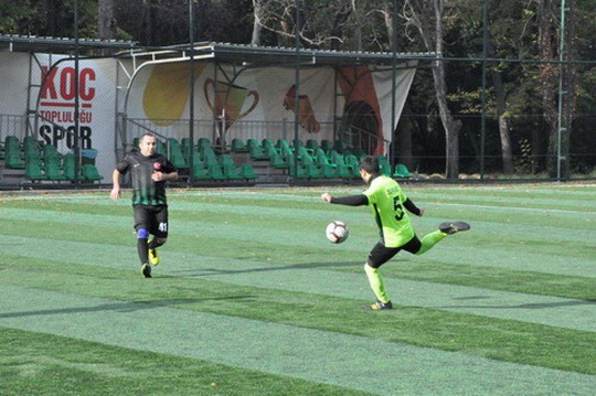 Futbol turnuvasında gruplardaki sıralamalar netleşiyor.