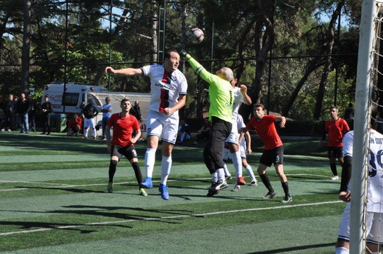 BizClub Futbol Turnuvası YKB CUP ve YKB LİG gruplarının ilk hafta maçları tamamlandı.