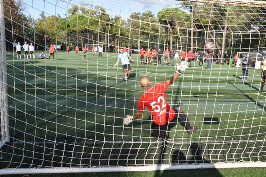 BizClub Futbol Turnuvasında ilk aşama grupları tamamlandı.