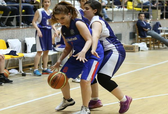 Kadın basketbolcularımız WCBL’yi tamamladı...
