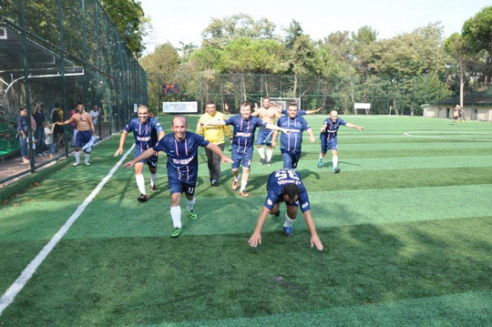 Yapı Kredi 2017 Futbol Turnuvası’nda ilk hafta karşılaşmaları oynandı!