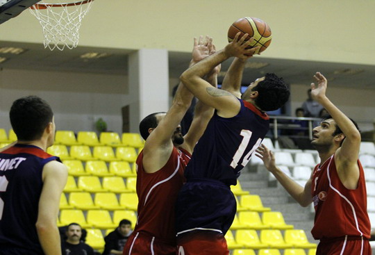 Yapı Kredi Erkek Basketbol Takımı CBL’de mücadeleye devam ediyor...