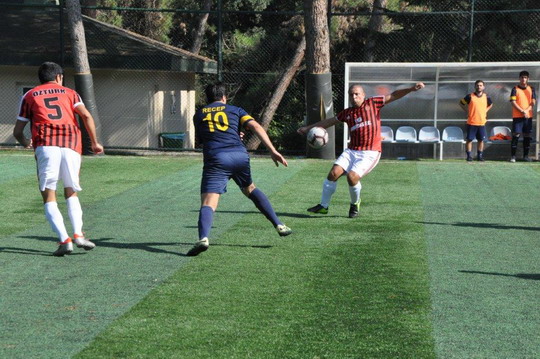 Futbol Turnuvasında ikinci hafta sürpriz sonuçlarla bitti.