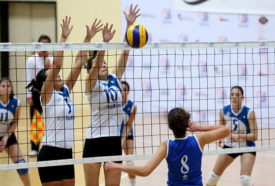 “Voleybol”da çifte galibiyet...