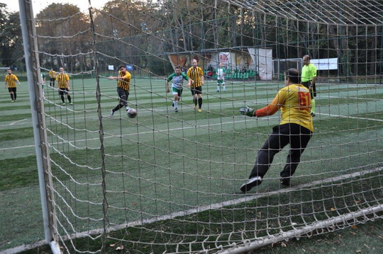 BizClub Futbol Turnuvasında ilk aşama grupları tamamlandı.