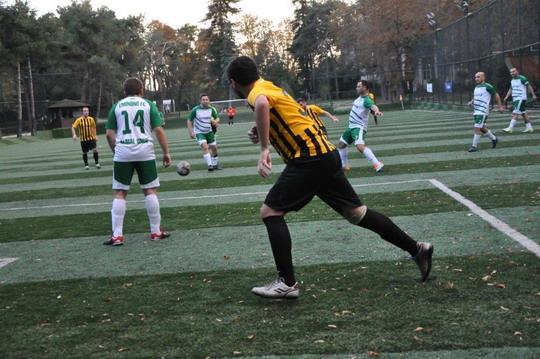 BizClub Futbol Turnuvasında ilk aşama grupları tamamlandı.