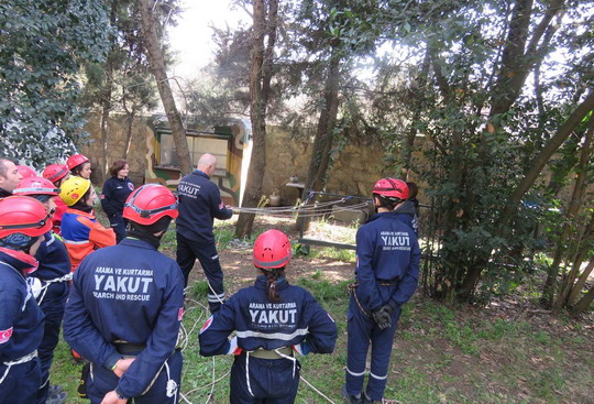 YAKUT Arama Kurtarma Teknikleri Eğitimleri devam ediyor.