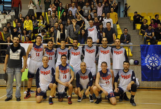 Basketbol takımlarımız için yeni oyuncular arıyoruz.