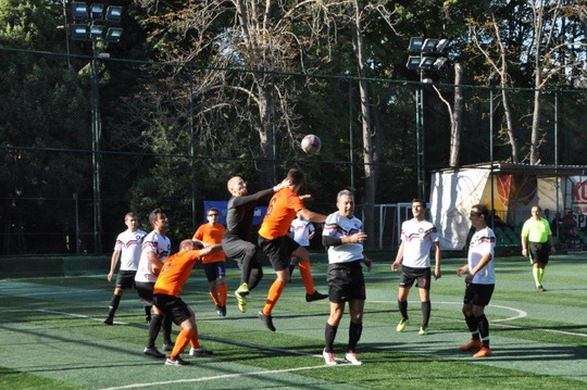 BizClub Futbol Turnuvası YKB CUP ve YKB LİG gruplarının ilk hafta maçları tamamlandı.