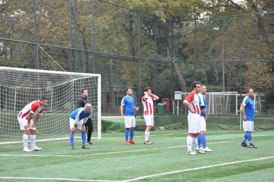 Futbol turnuvasında YKB CUP ve YKB LİG İkinci tur heyecanı başladı.