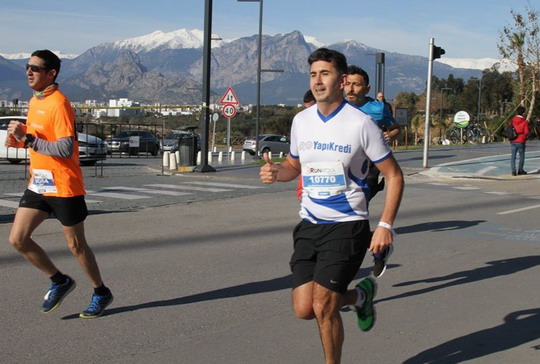 2020 Uluslararası Runatolia Maratonunda İyilik Peşinde Koştuk.