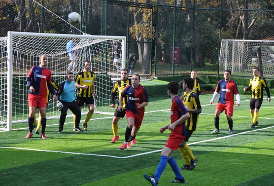 Yapı Kredi Futbol Turnuvası'nda Yarı Final haftası...