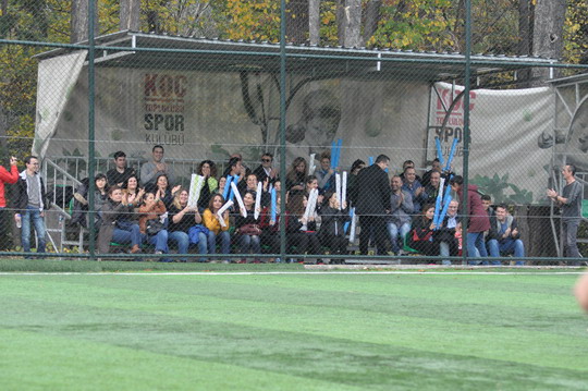 Futbol Turnuvası’nda ikinci tur karşılaşmaları kıyasaya mücadelelerle devam ediyor.