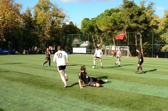 Yapı Kredi 78.Yıl İstanbul Futbol Turnuvası Dördüncü hafta müsabakaları tamamlandı...