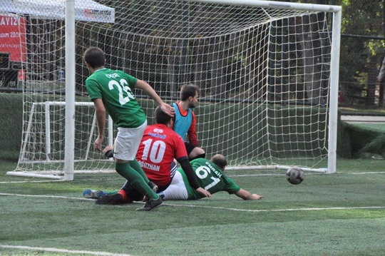 Futbol turnuvasında heyecan devam ediyor.