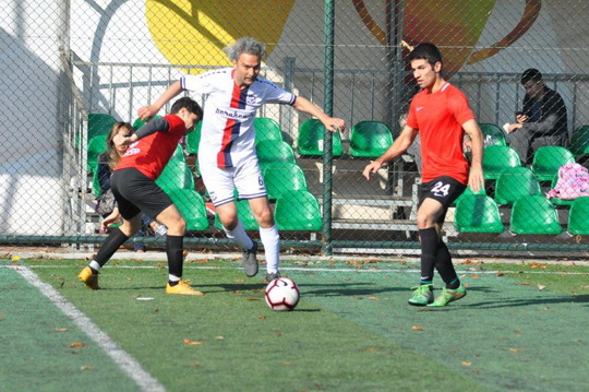 BizClub İstanbul Futbol Turnuvasında Final Heyecanı