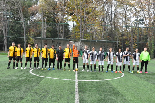Futbol Turnuvası’nda ikinci tur karşılaşmaları kıyasaya mücadelelerle devam ediyor.