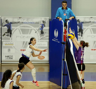 Voleybol Takımımız Şampiyonluk için sahaya çıkıyor...