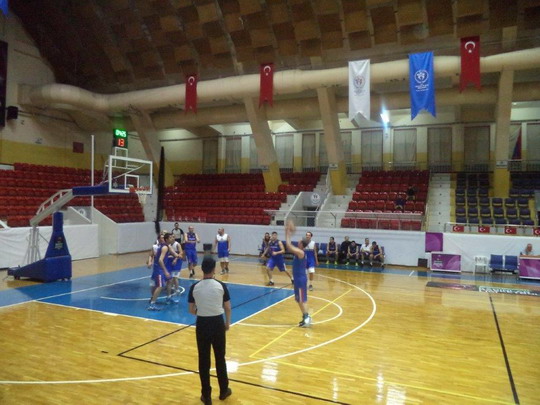 Koç Topluluğu 29. Spor Şenliği Adana Bölge Basketbol Turnuvası şampiyonu Yapı Kredi...