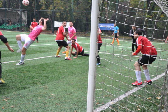 Futbol Turnuvası dördüncü hafta maçlarında rekabet kızışıyor...