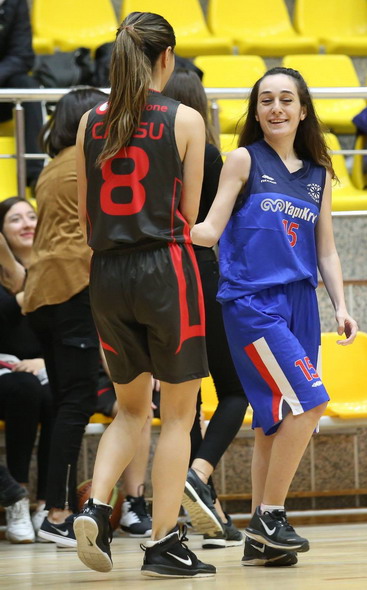 Kadın Basketbol Takımımız WCBL’e (Women Corporate Basketball League) üç galibiyetle başladı.