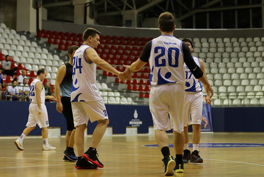 İstanbul Erkek Basketbol takımımız CBL sezonuna hızlı bir yaptı.
