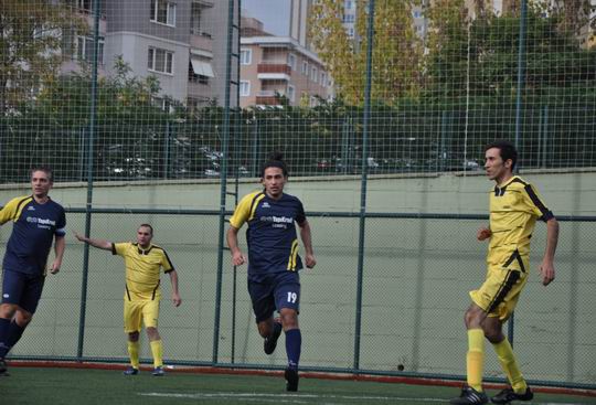 Yapı Kredi Futbol turnuvasında ilk tur maçları tamamlandı...