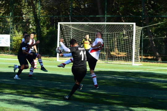 BizClub Futbol Turnuvası YKB CUP ve YKB LİG gruplarının ilk hafta maçları tamamlandı.