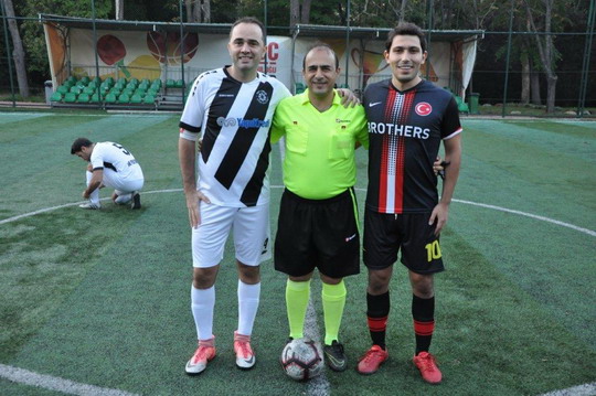 BizClub Futbol Turnuvası YKB CUP ve YKB LİG gruplarının ilk hafta maçları tamamlandı.