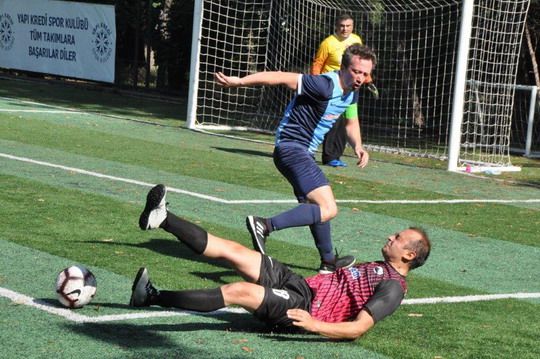 Futbol Turnuvasında ikinci hafta sürpriz sonuçlarla bitti.