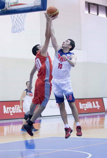 Erkek Basketbol Takımımız Çeyrek Finalde